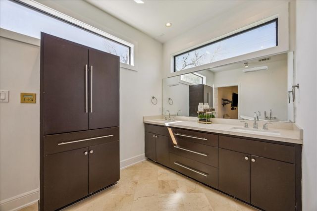 427 W 27th Street, Houston, TX 77008