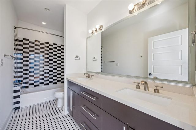 427 W 27th Street, Houston, TX 77008