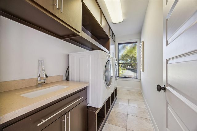 427 W 27th Street, Houston, TX 77008