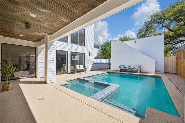 427 W 27th Street, Houston, TX 77008