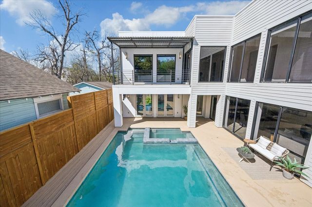 427 W 27th Street, Houston, TX 77008