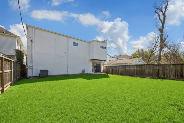 427 W 27th Street, Houston, TX 77008
