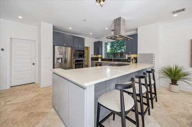 427 W 27th Street, Houston, TX 77008