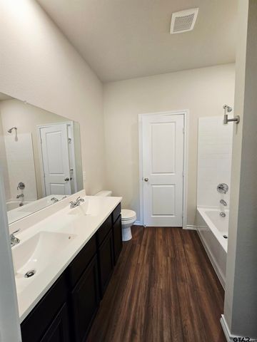 611 Park Central, Chandler, TX 75758