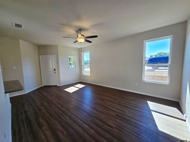 611 Park Central, Chandler, TX 75758