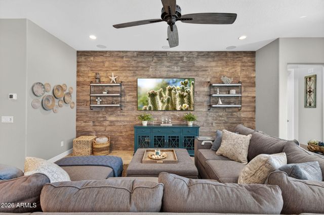 21237 W MINNEZONA Avenue, Buckeye, AZ 85396