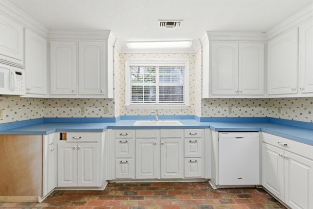 33 Joe Traylor Rd., Hattiesburg, MS 39402