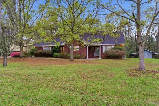 33 Joe Traylor Rd., Hattiesburg, MS 39402