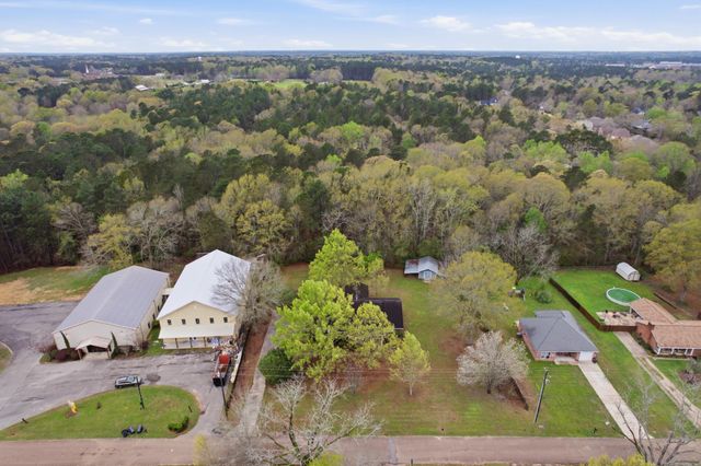 33 Joe Traylor Rd., Hattiesburg, MS 39402