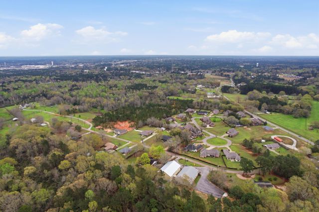 33 Joe Traylor Rd., Hattiesburg, MS 39402