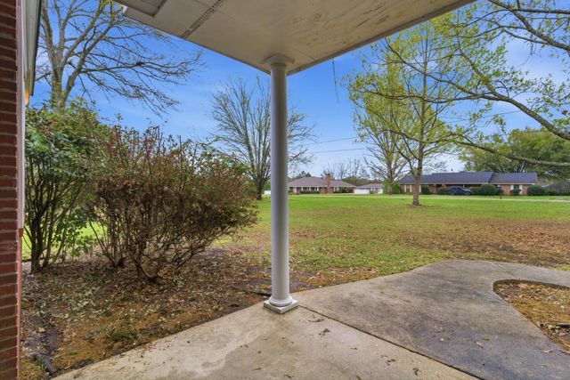 33 Joe Traylor Rd., Hattiesburg, MS 39402