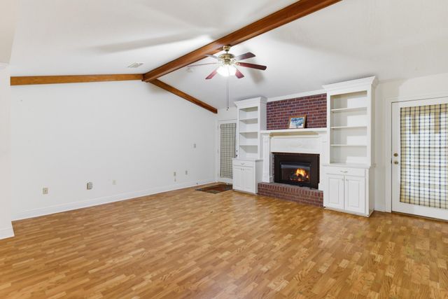 33 Joe Traylor Rd., Hattiesburg, MS 39402