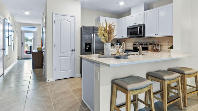 1604 SWAN SWIM DRIVE, Davenport, FL 33837