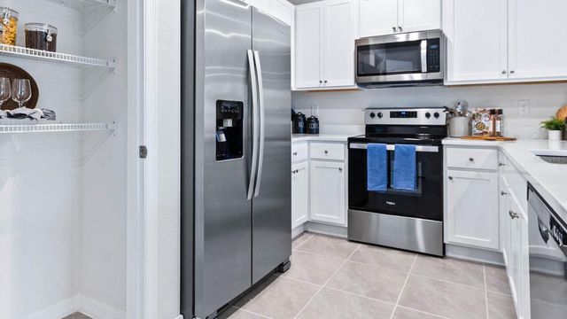 1604 SWAN SWIM DRIVE, Davenport, FL 33837