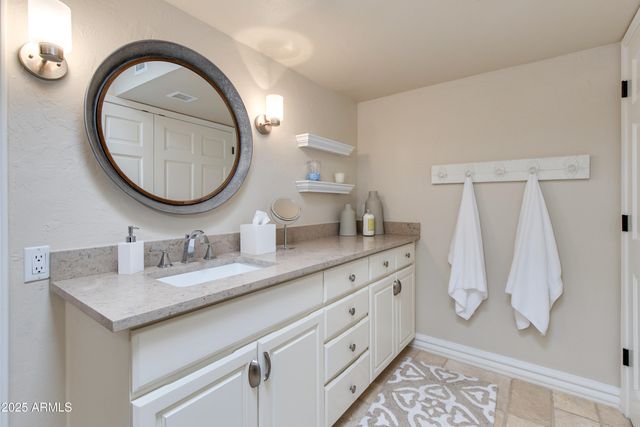 87 BILTMORE Estate, Phoenix, AZ 85016