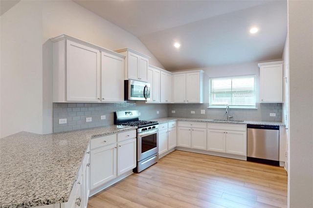 19934 Sienna Green Drive, Hockley, TX 77447