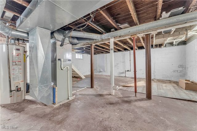 4002 Maplecrest Avenue, Parma, OH 44134