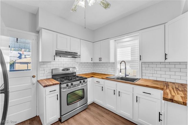 4002 Maplecrest Avenue, Parma, OH 44134