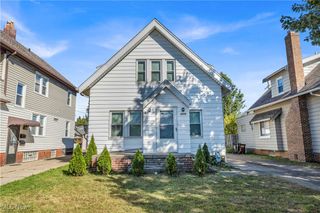 4002 Maplecrest Avenue, Parma, OH 44134