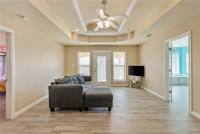 7842 Beauvais Dr, Corpus Christi, TX 78414