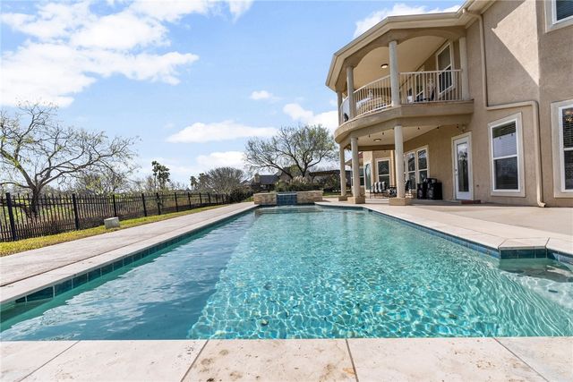 7842 Beauvais Dr, Corpus Christi, TX 78414