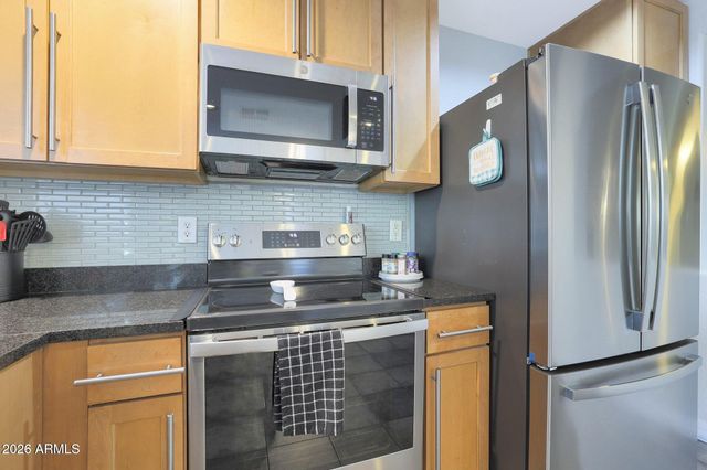 1174 E CANYON CREEK Drive, Gilbert, AZ 85295