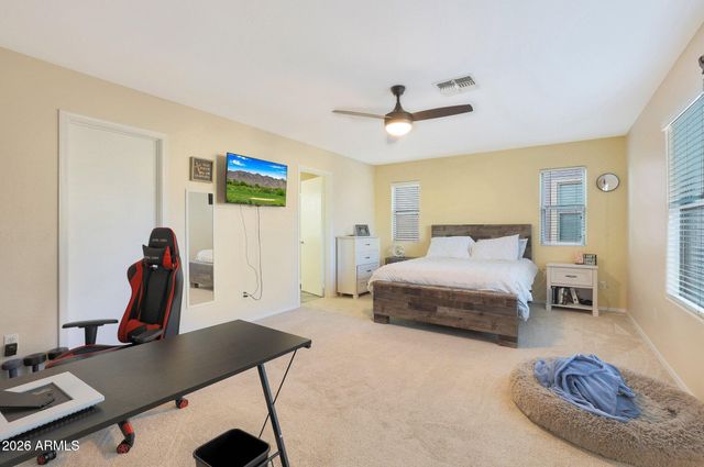 1174 E CANYON CREEK Drive, Gilbert, AZ 85295