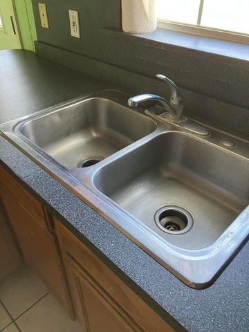 305 SE 8th Street, Plainview, TX 79072