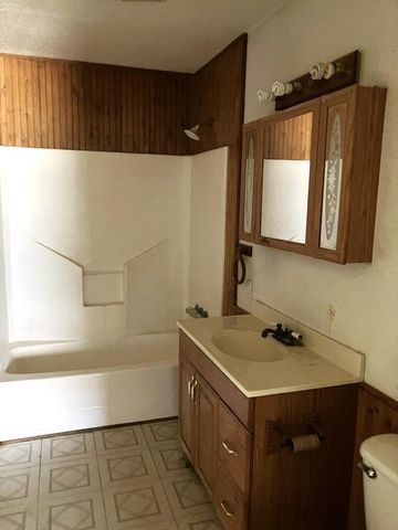 305 SE 8th Street, Plainview, TX 79072