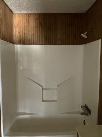 305 SE 8th Street, Plainview, TX 79072