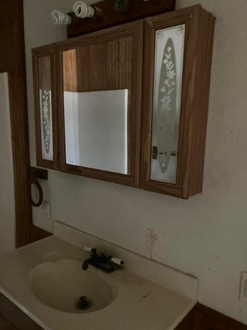 305 SE 8th Street, Plainview, TX 79072