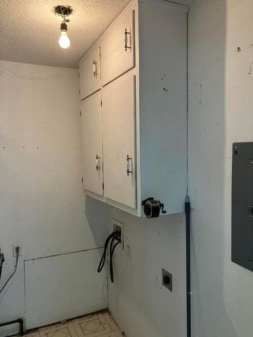 305 SE 8th Street, Plainview, TX 79072