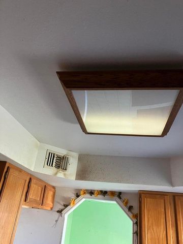 305 SE 8th Street, Plainview, TX 79072