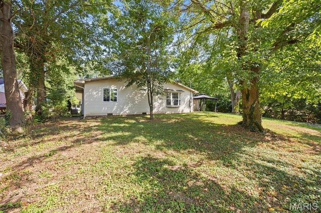 141 Sunny Slope Drive, Belleville, IL 62221