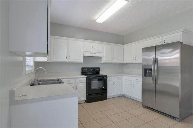 290 Clairidge Lane, Lawrenceville, GA 30046