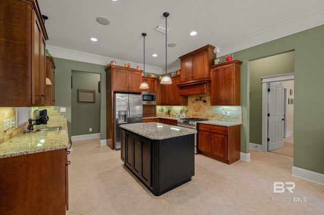 8955 N Lamhatty Lane, Daphne, AL 36526