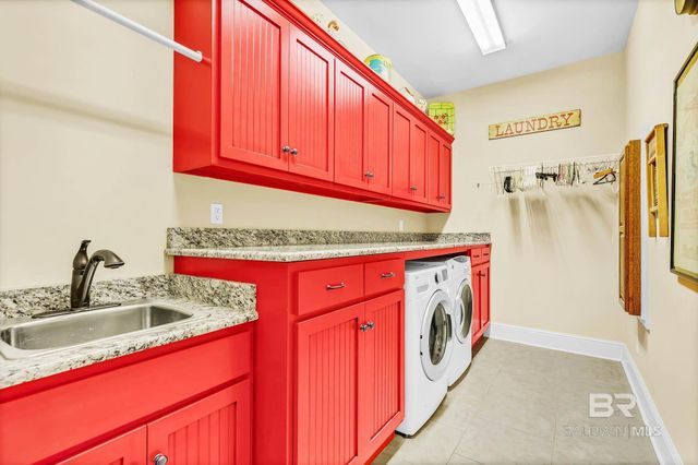 8955 N Lamhatty Lane, Daphne, AL 36526