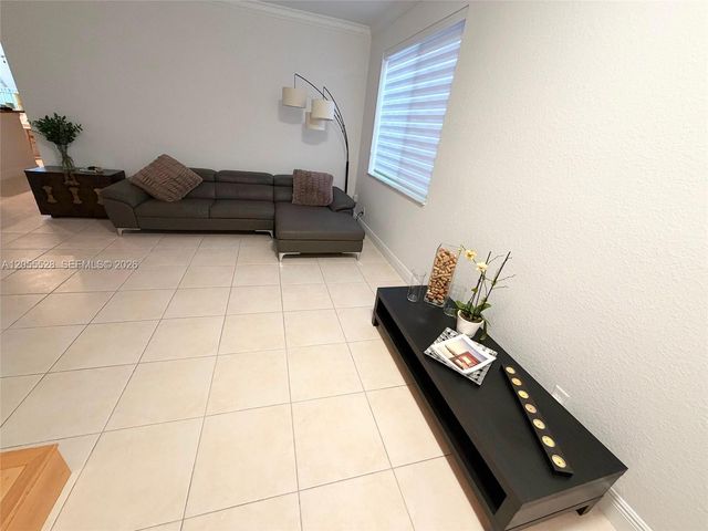 462 Fishtail Ter, Weston, FL 33327