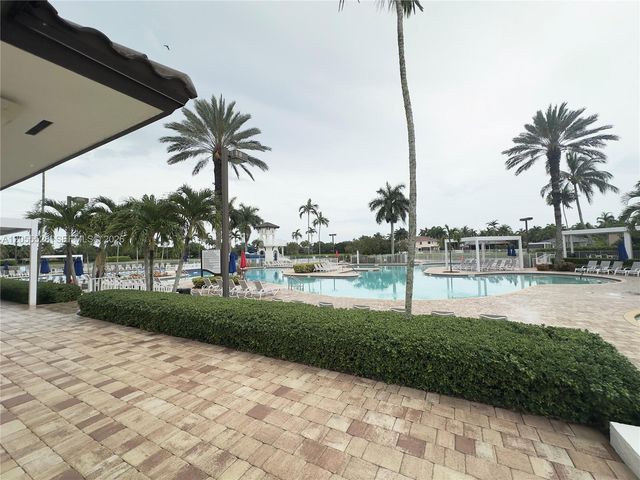 462 Fishtail Ter, Weston, FL 33327