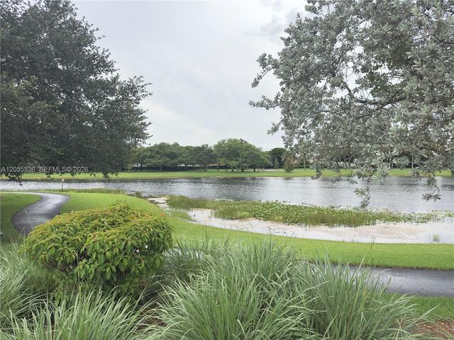 462 Fishtail Ter, Weston, FL 33327