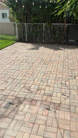 462 Fishtail Ter, Weston, FL 33327
