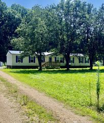 263 Longbranch Rd, Hohenwald, TN 38462