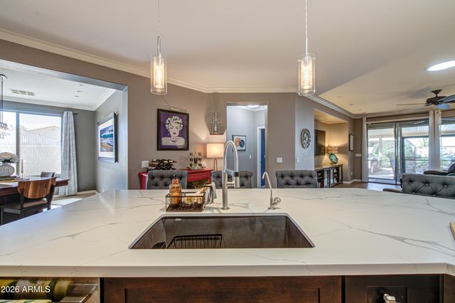 903 W Jersey Way, San Tan Valley, AZ 85143