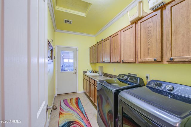 903 W Jersey Way, San Tan Valley, AZ 85143