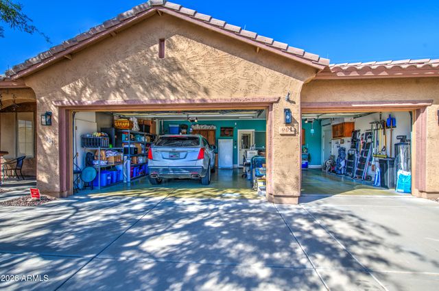 903 W Jersey Way, San Tan Valley, AZ 85143