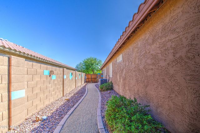 903 W Jersey Way, San Tan Valley, AZ 85143