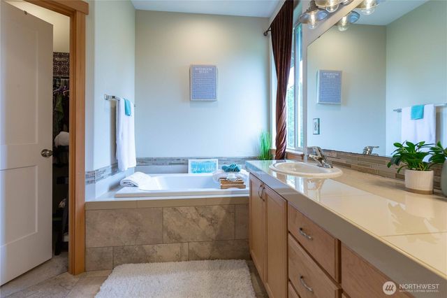 24051 Mangat Lane, Sedro Woolley, WA 98284