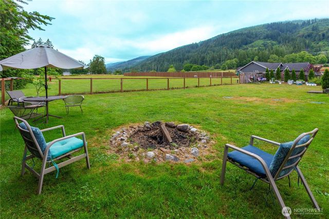 24051 Mangat Lane, Sedro Woolley, WA 98284