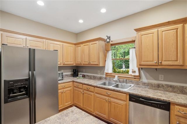1060 Rocktree Road, Dahlonega, GA 30533