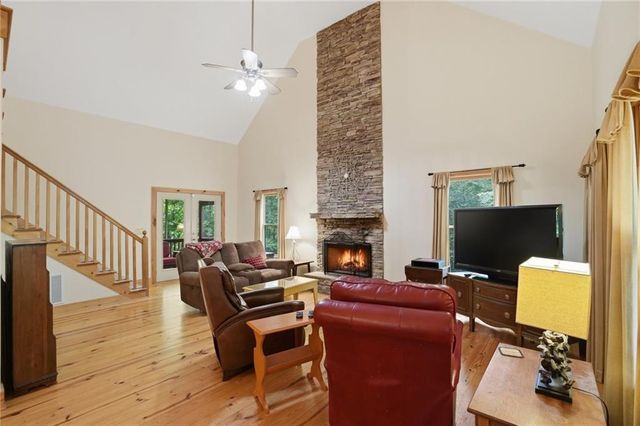 1060 Rocktree Road, Dahlonega, GA 30533